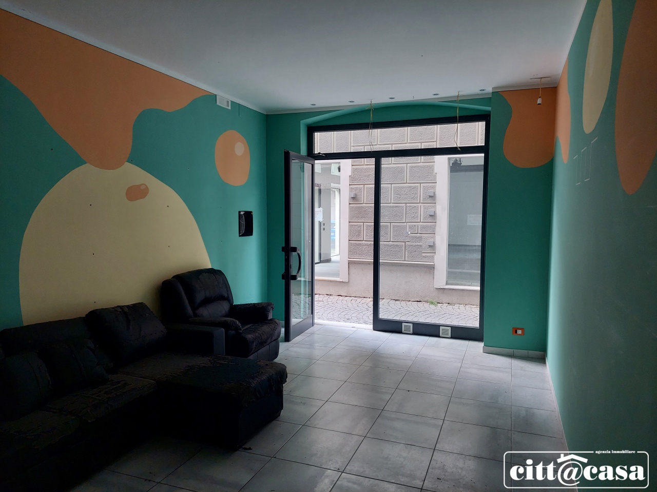 Locale commerciale a basso consumo in via dell'asilo, Chivasso