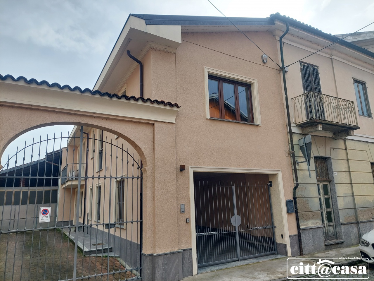 Casa indipendente ristrutturata in via cesare battisti, Verolengo