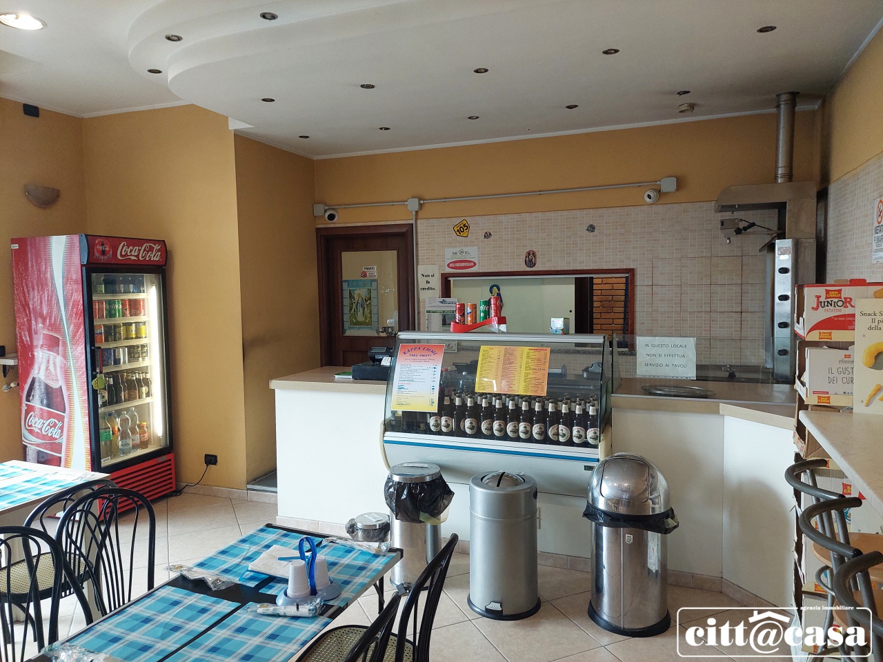 Locale commerciale in vendita in via ivrea, Chivasso