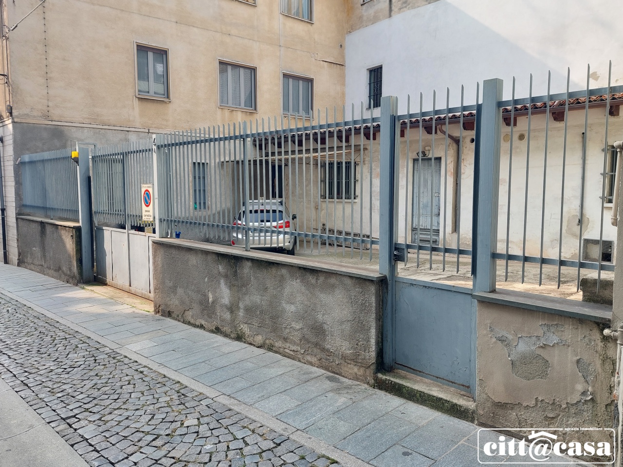 Negozio in vendita in via torino, Chivasso