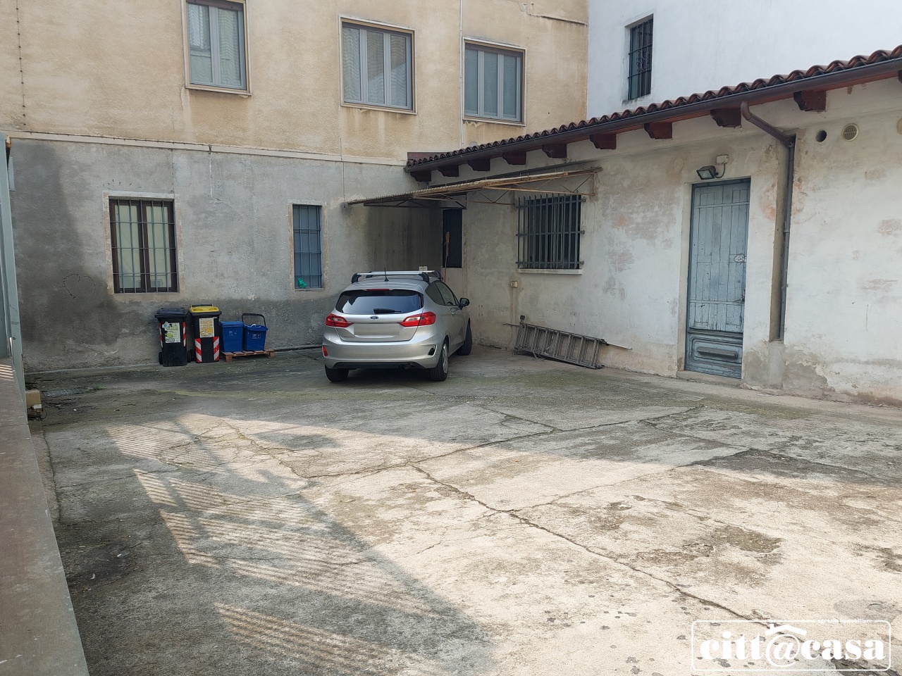 Negozio in vendita in via torino, Chivasso