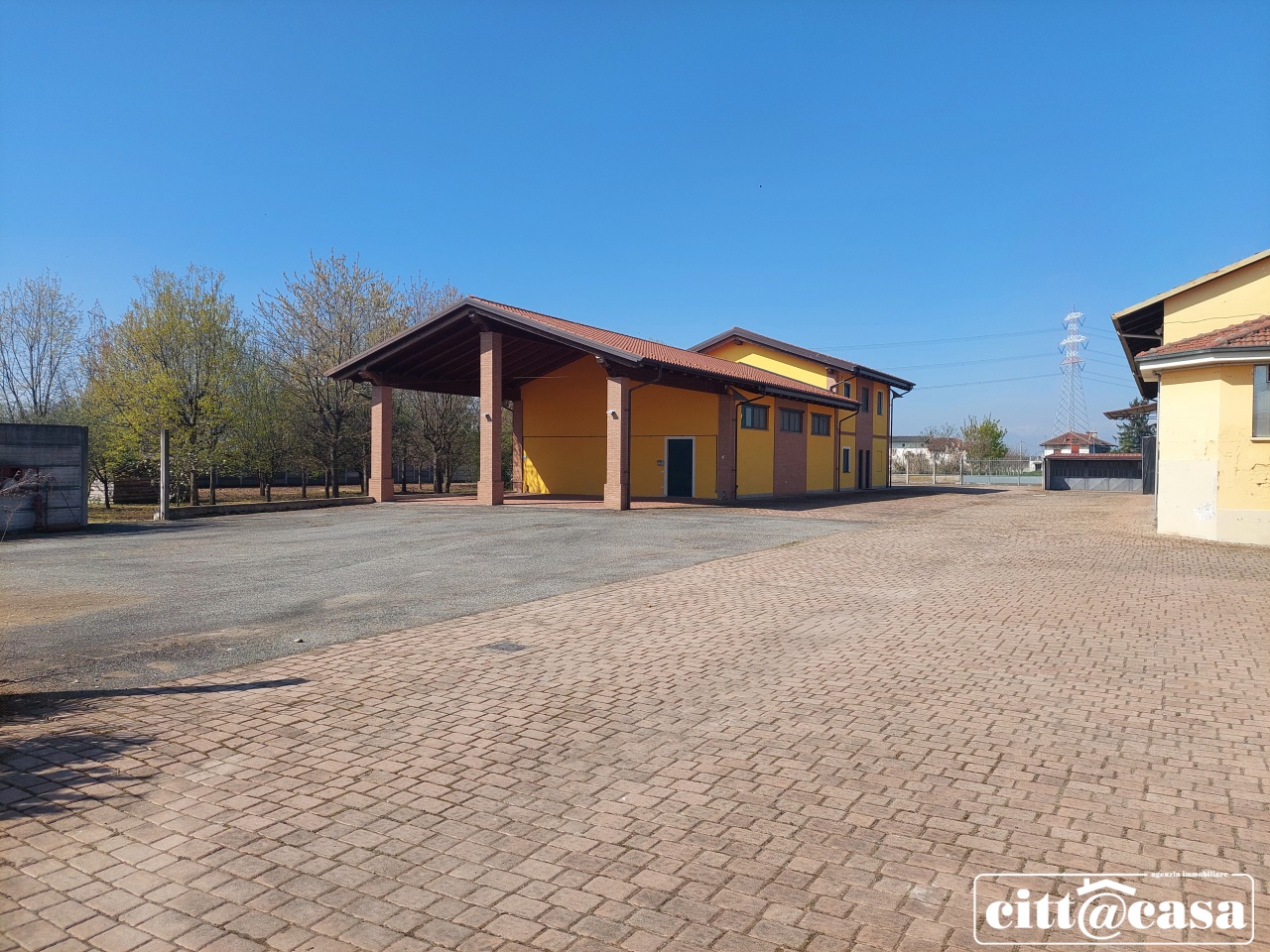 Capannone con giardino in via pasubio, Caluso