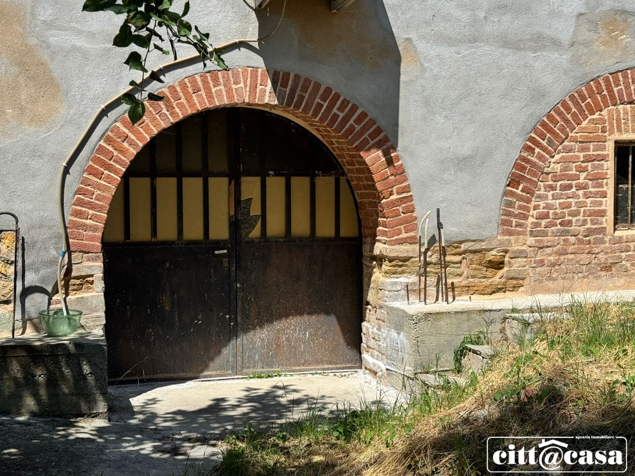 Rustico con giardino a Brusasco