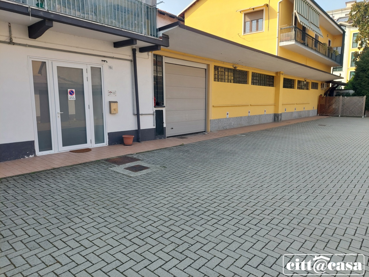 Magazzino in affitto in piazza garibaldi, Chivasso