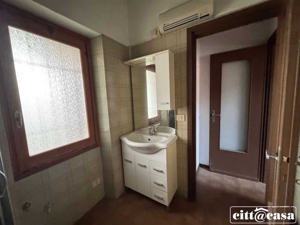 Appartamento con box a Crescentino