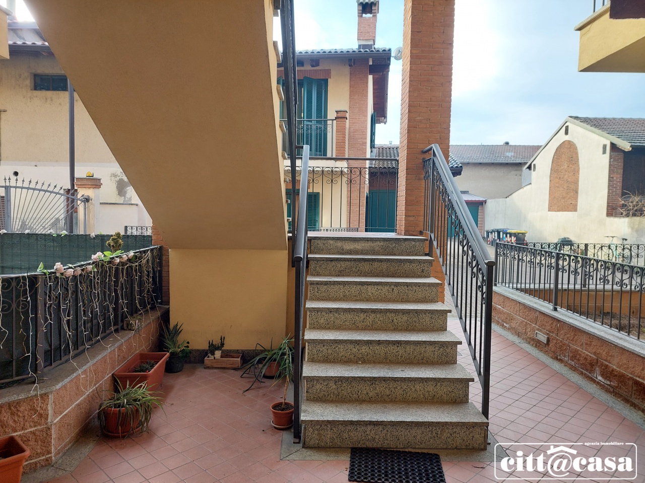 Quadrilocale con terrazzo in via borgoratto, Torrazza Piemonte