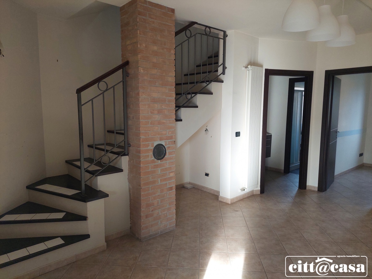 Quadrilocale con terrazzo in via borgoratto, Torrazza Piemonte