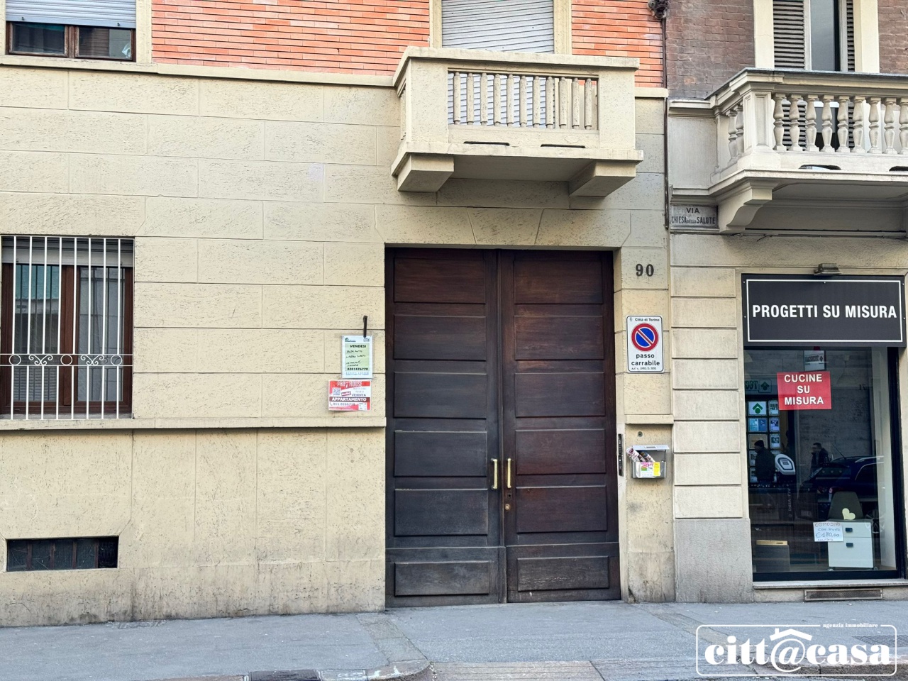 Bilocale da ristrutturare in via chiesa della salute, Torino