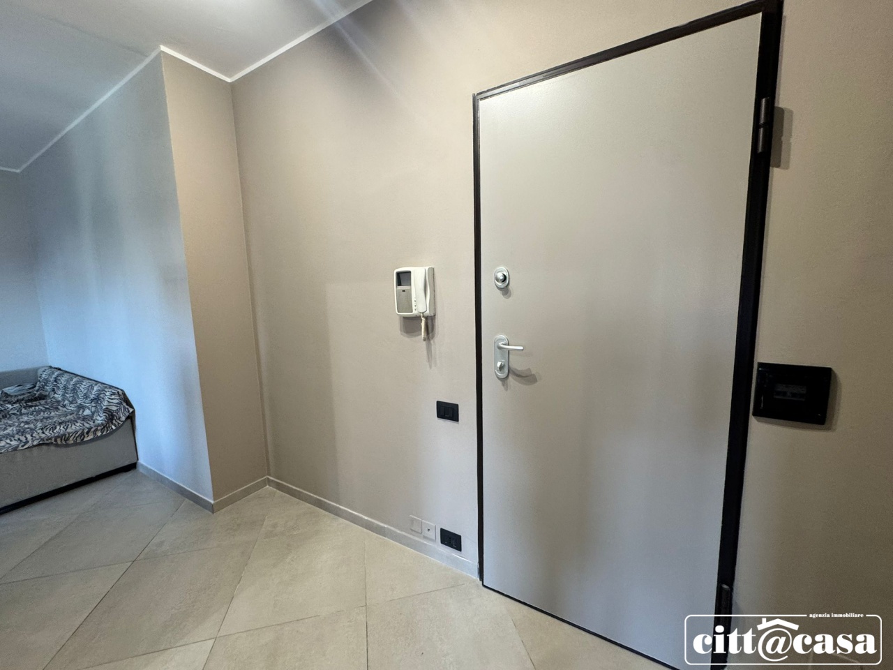 Bilocale arredato in affitto a Crescentino