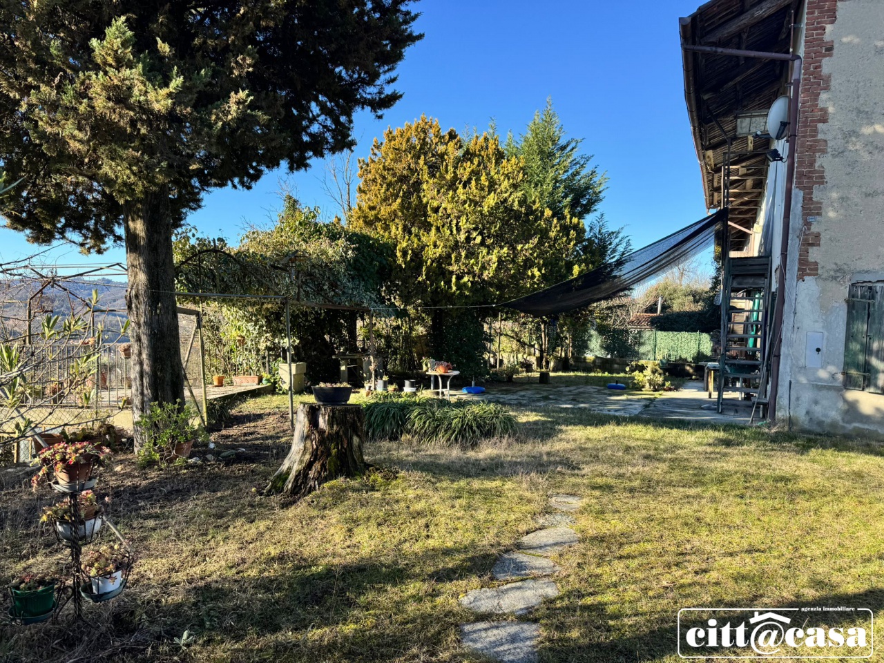 Casa indipendente con giardino in strada civgnola, Casalborgone