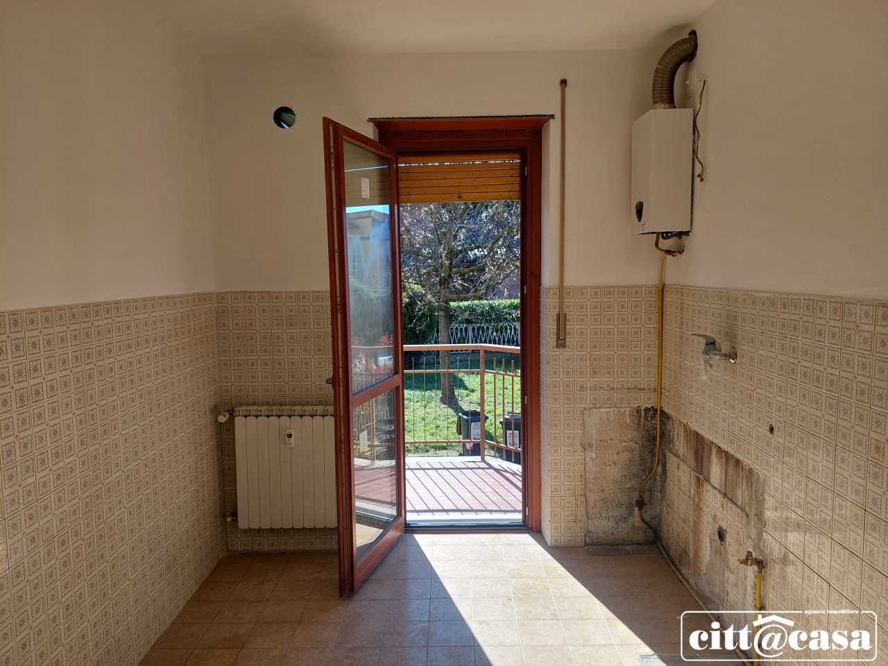 Appartamento con box in via nino costa, Chivasso