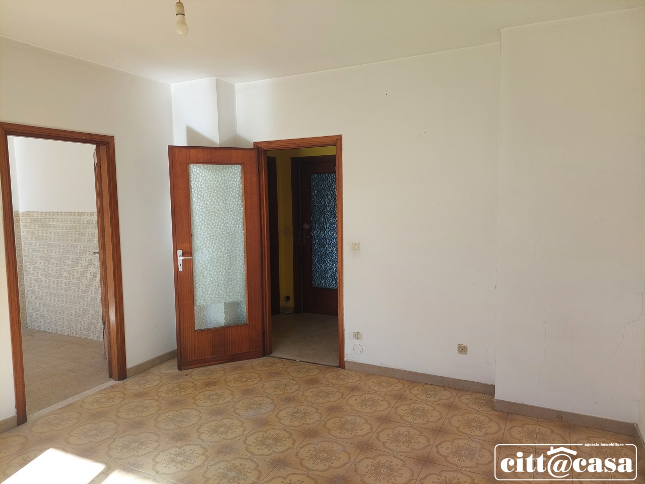 Appartamento con box in via nino costa, Chivasso