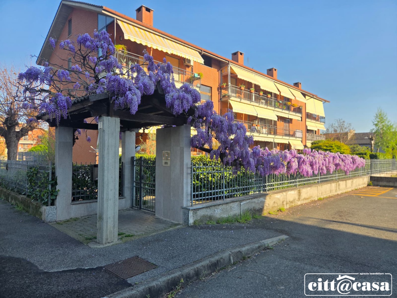 Quadrilocale con box a Chivasso