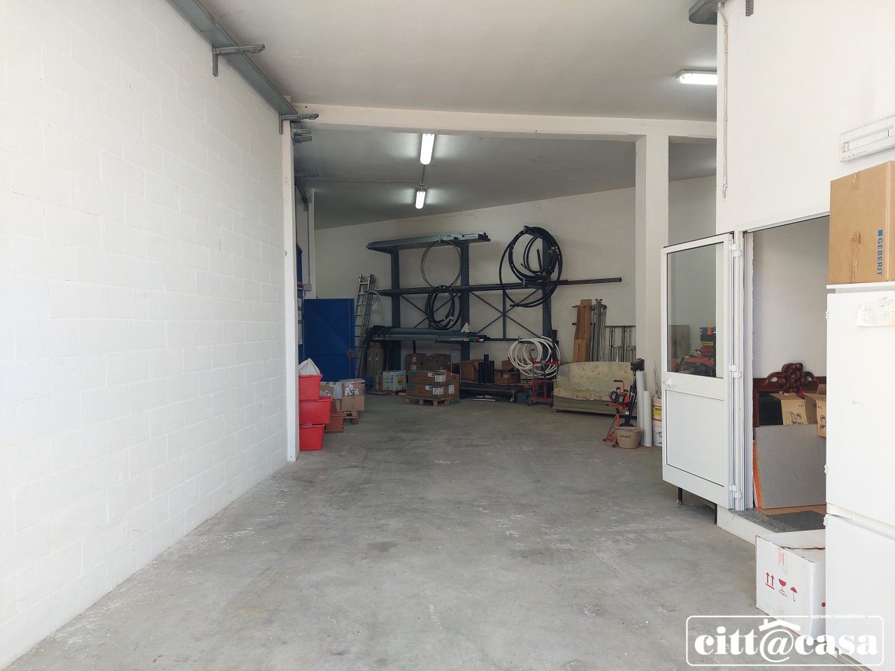 Laboratorio in vendita in via mazz�, Chivasso