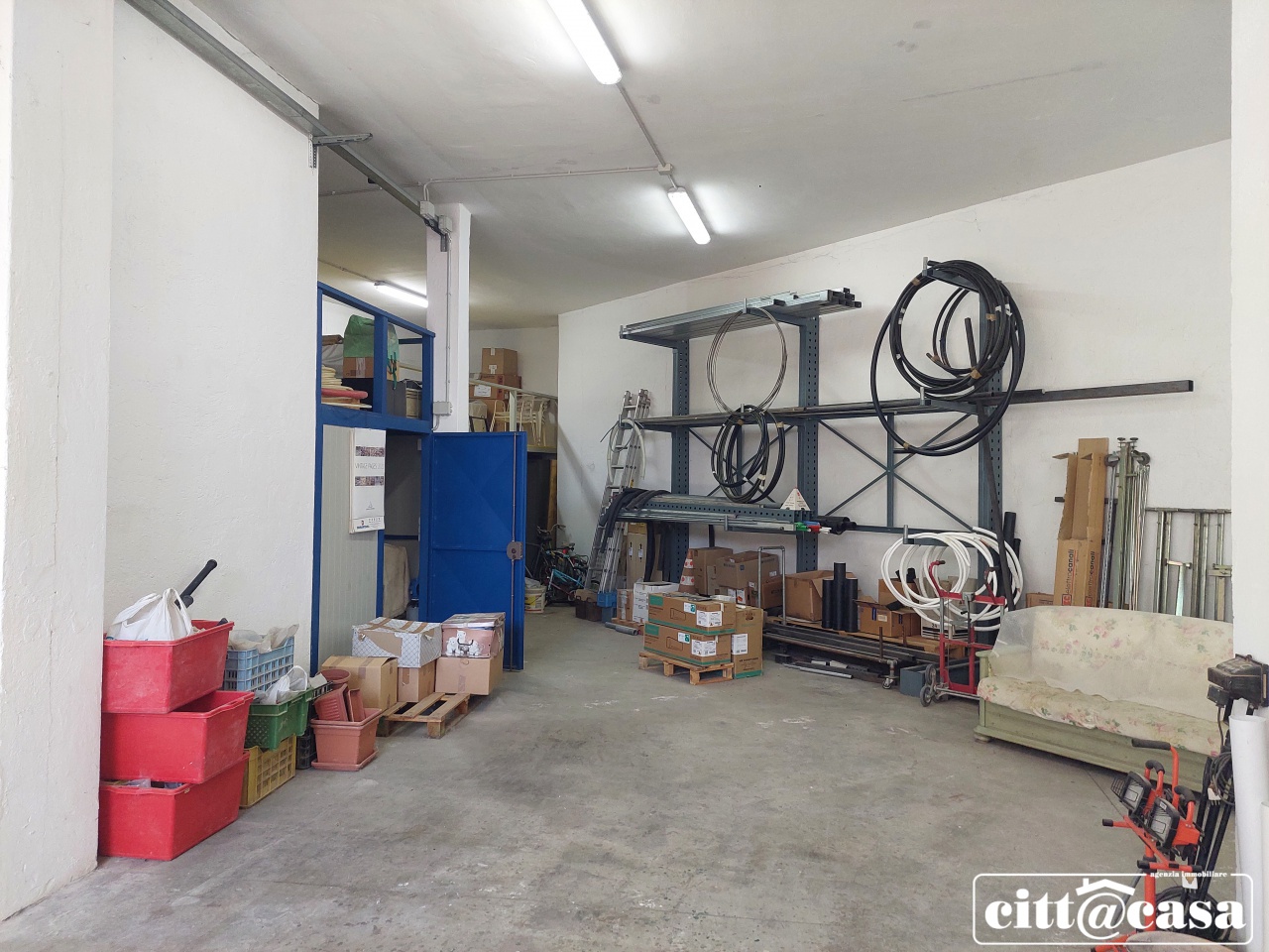 Laboratorio in vendita in via mazz�, Chivasso