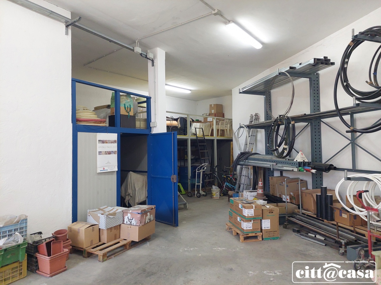 Laboratorio in vendita in via mazz�, Chivasso