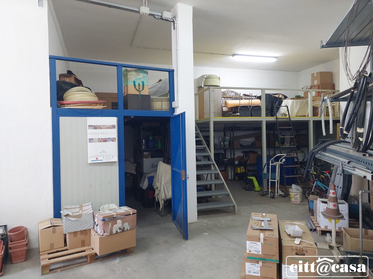 Laboratorio in vendita in via mazz�, Chivasso