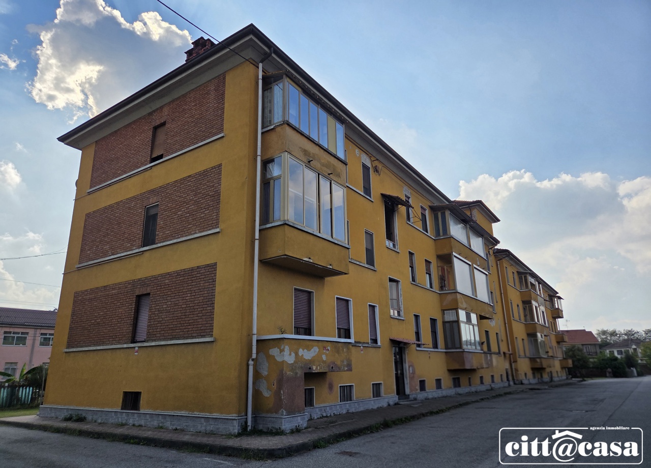 Trilocale in vendita in via montanaro, Chivasso