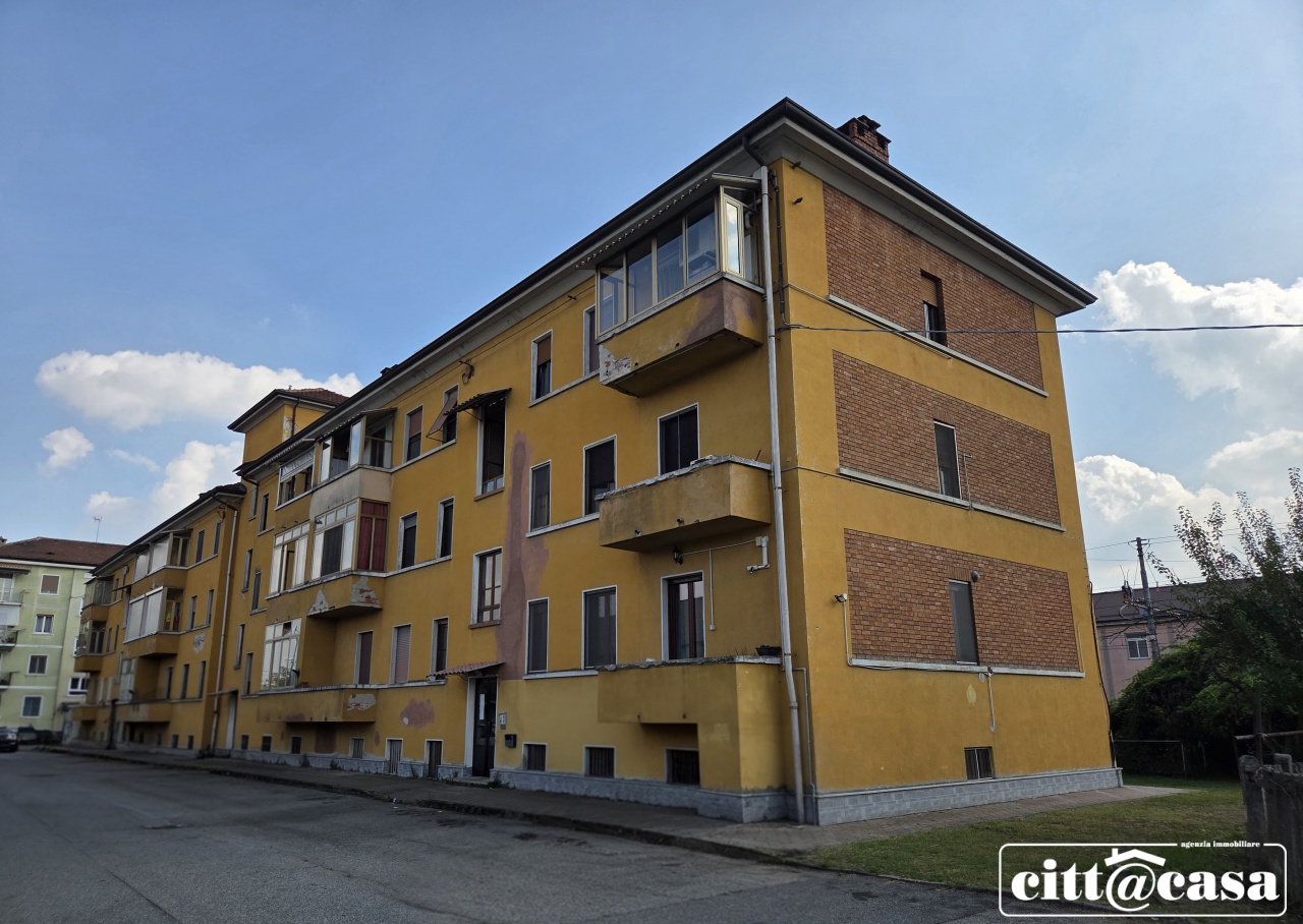 Trilocale in vendita in via montanaro, Chivasso