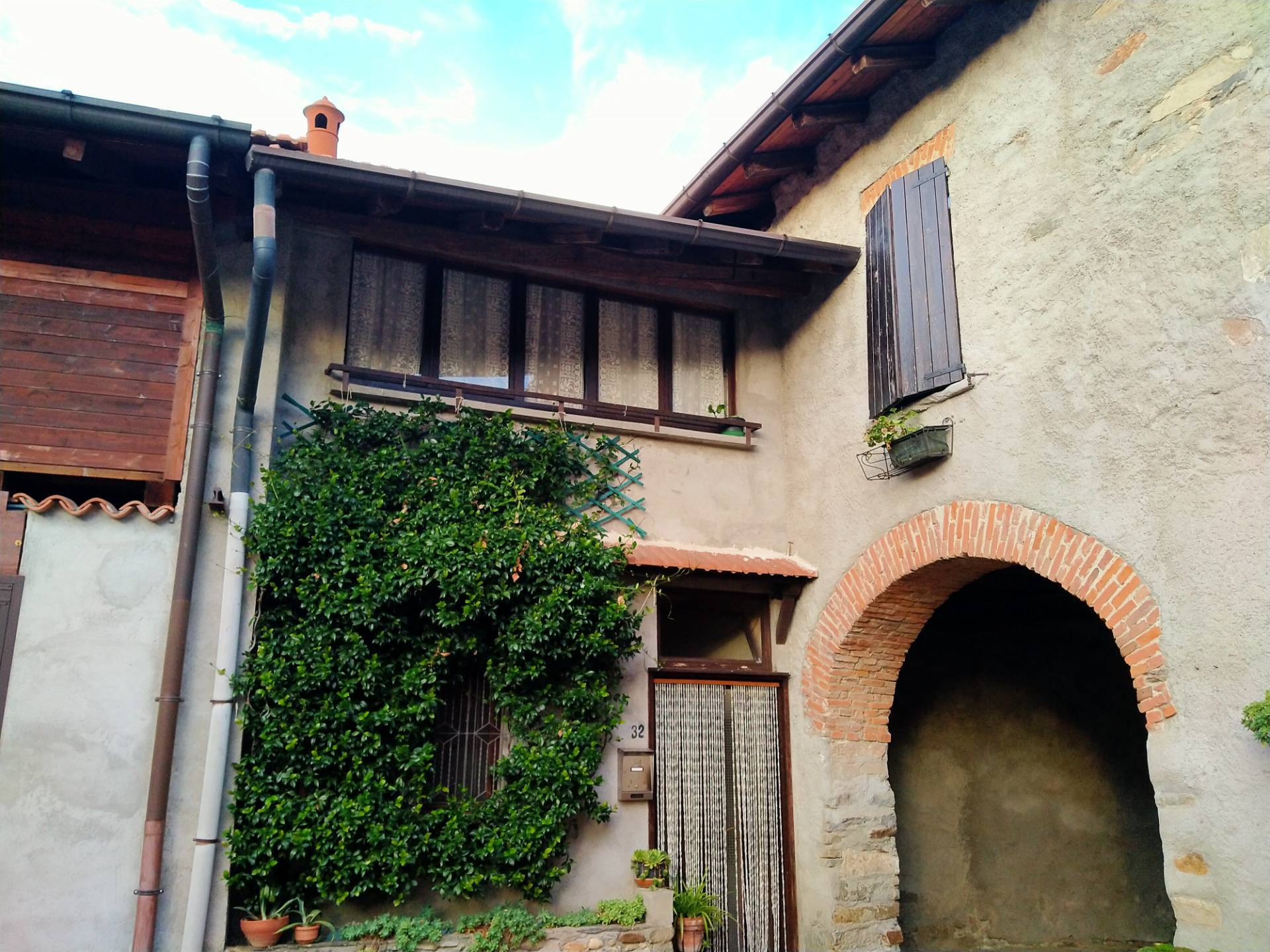 Casa indipendente in vendita a Crosio della Valle