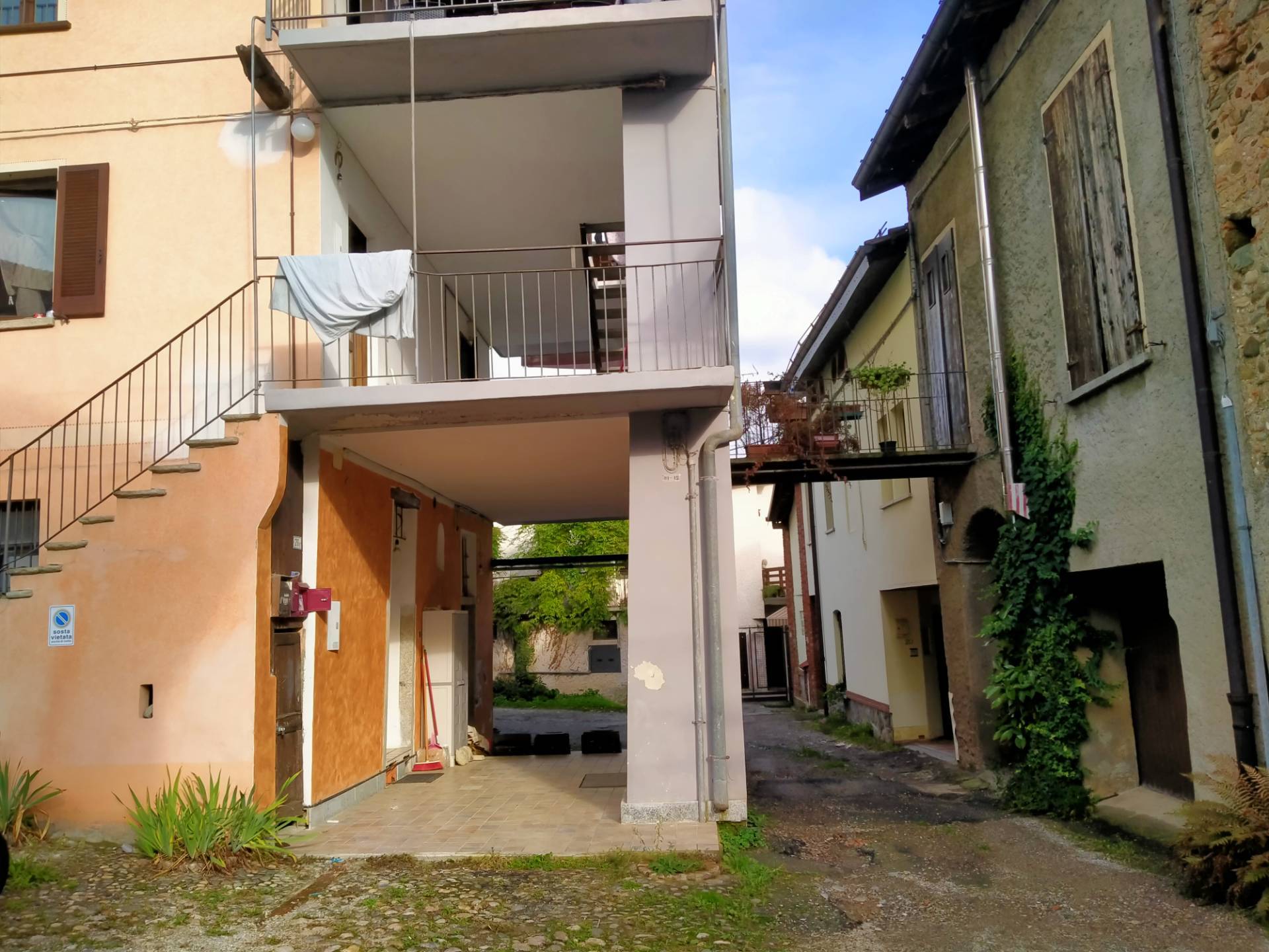 Appartamento in vendita a Castronno, Sant'Alessandro