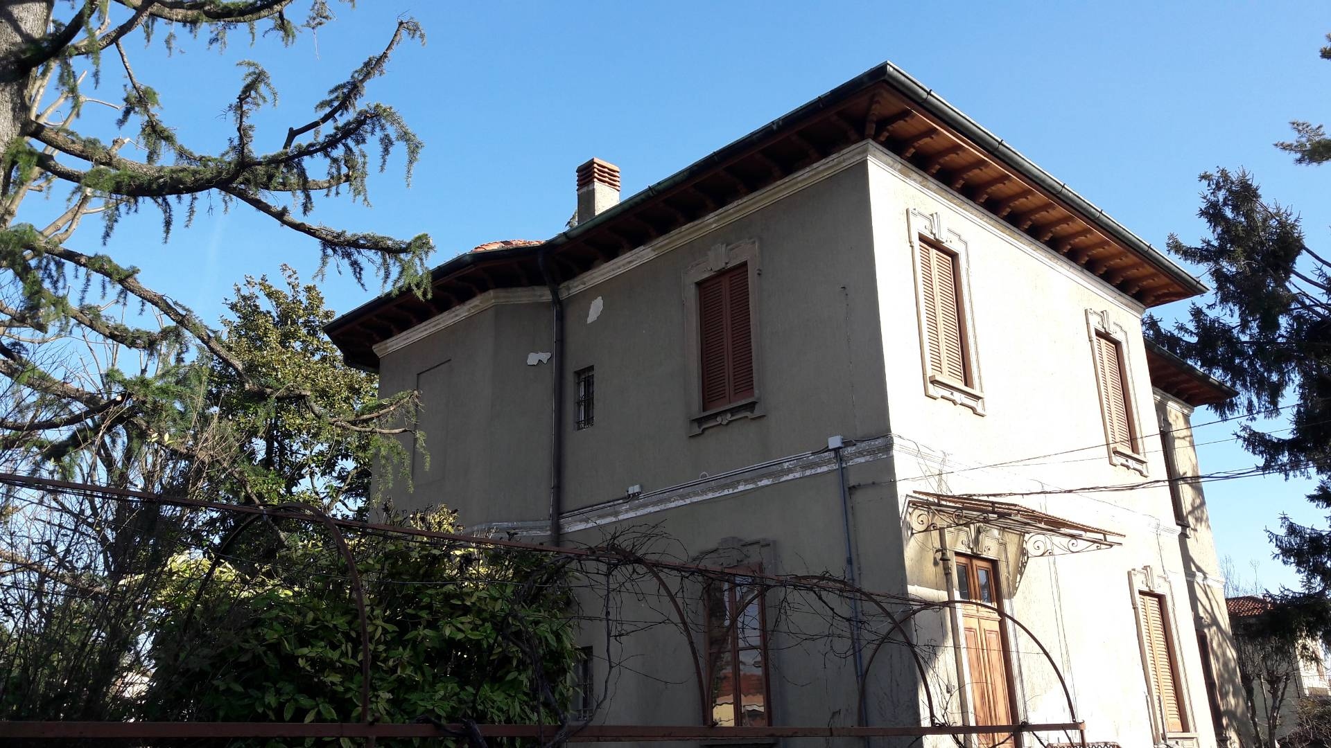 Villa in vendita a Cairate