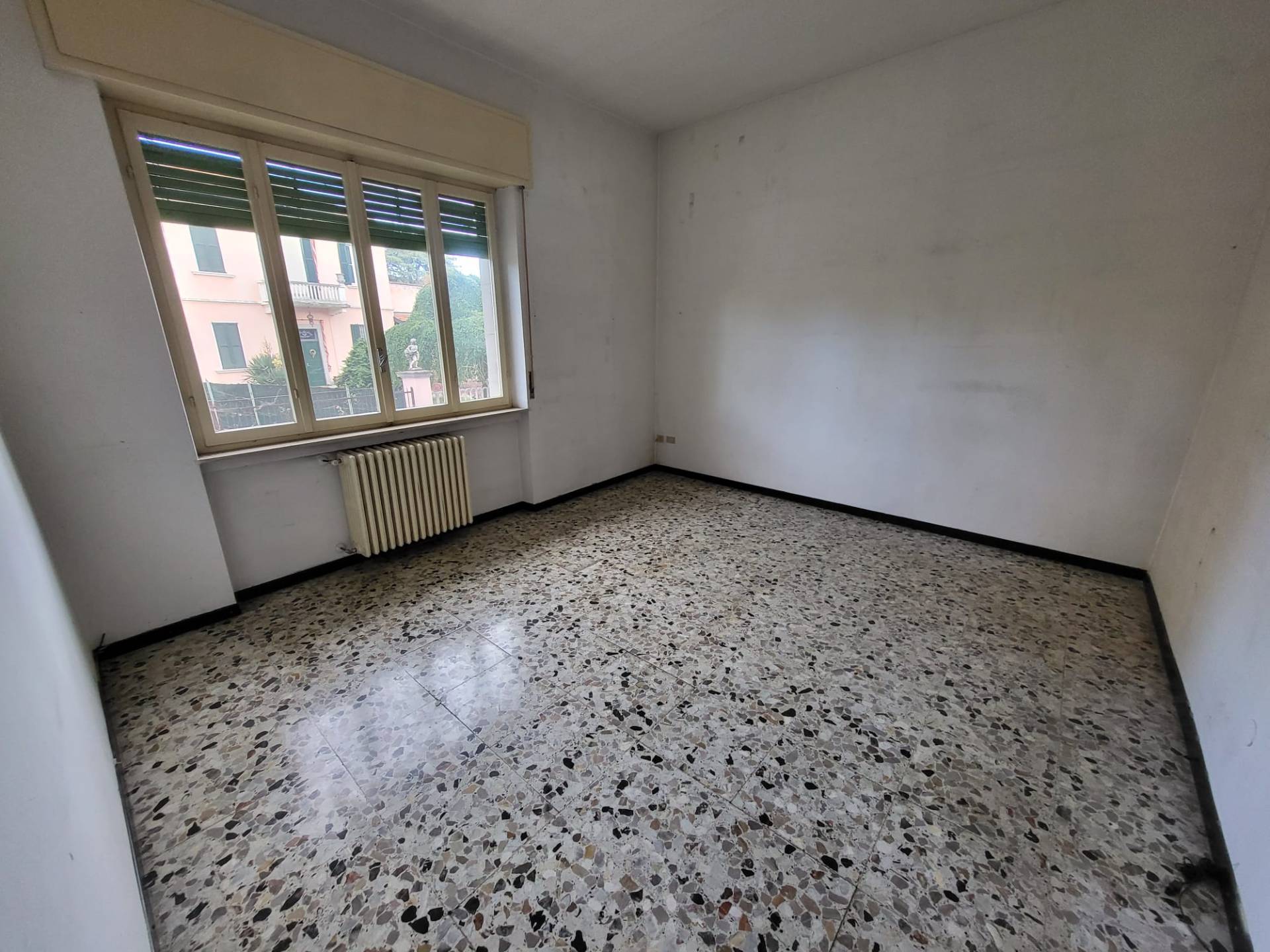 Locale commerciale in vendita a Albizzate