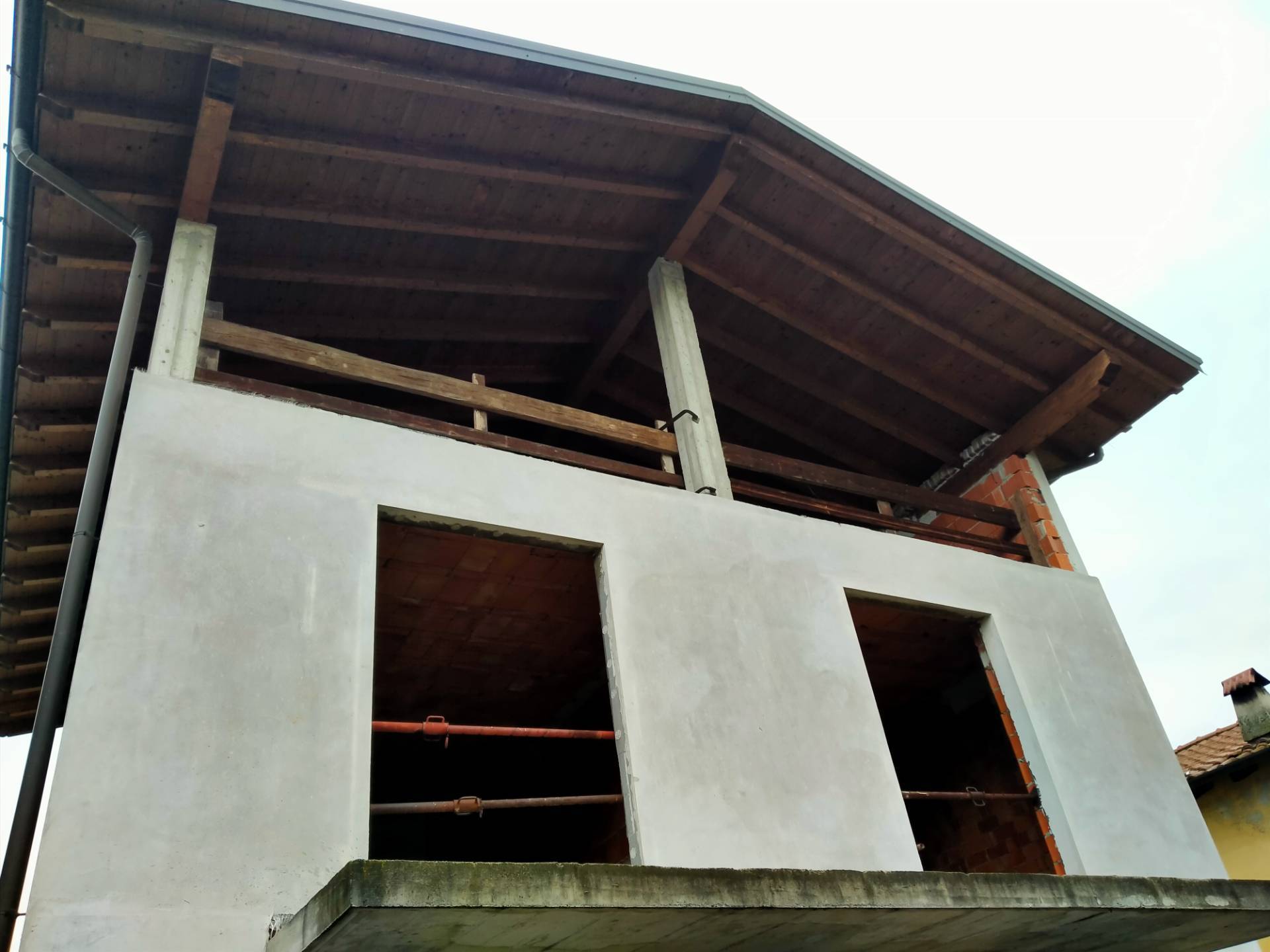 fabbricato indipendente in vendita a Besozzo