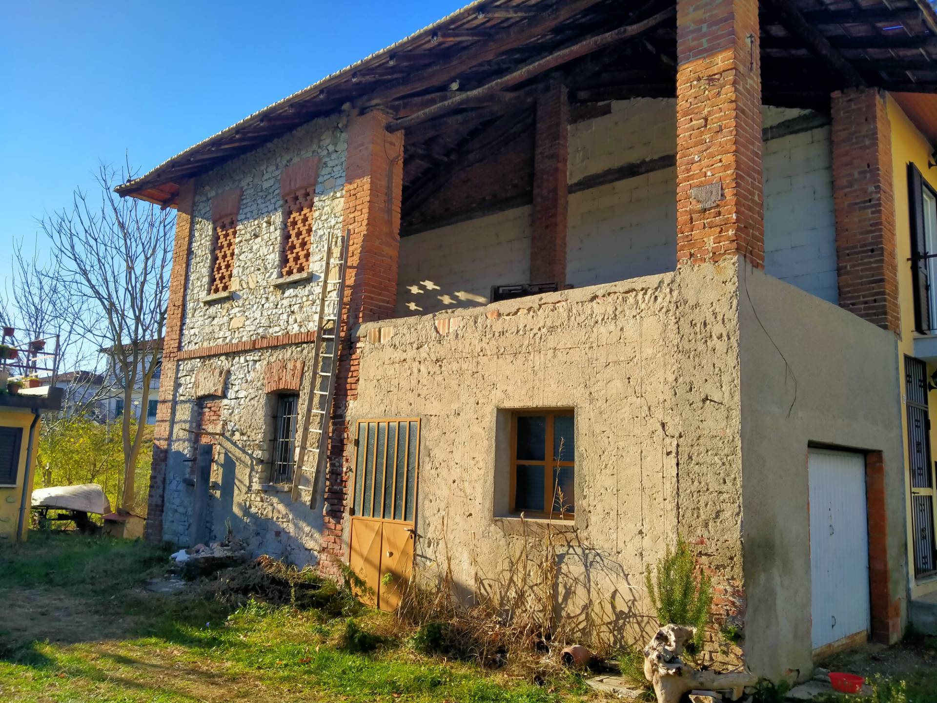 Rustico in vendita a Biandronno, Cassinetta Rizzone