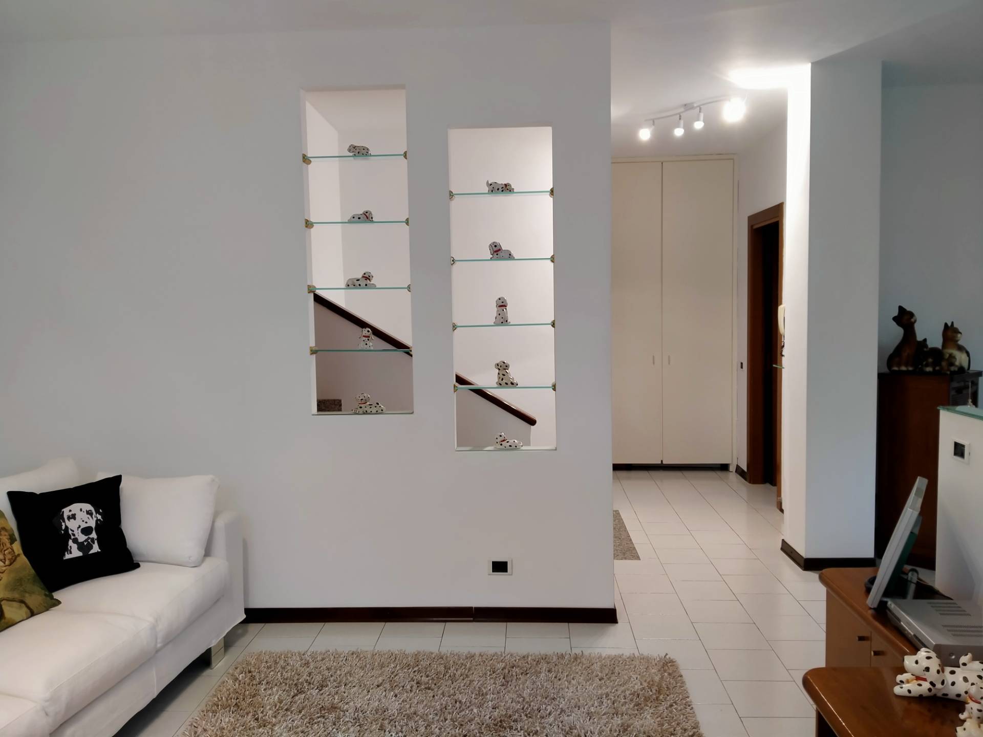 porzione di Villa Bifamiliare in vendita a Tradate