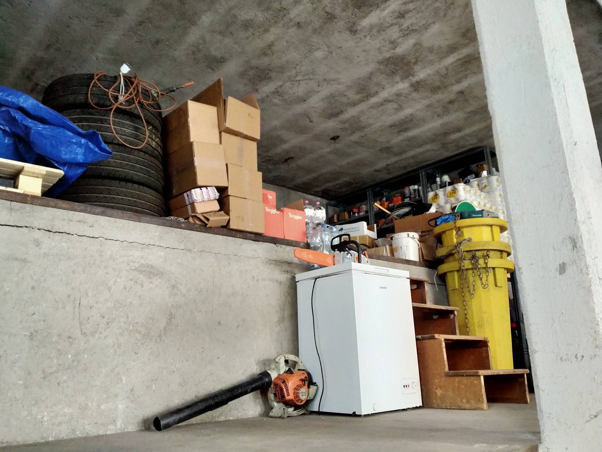 Capannone commerciale / industriale /deposito in vendita a Vergiate