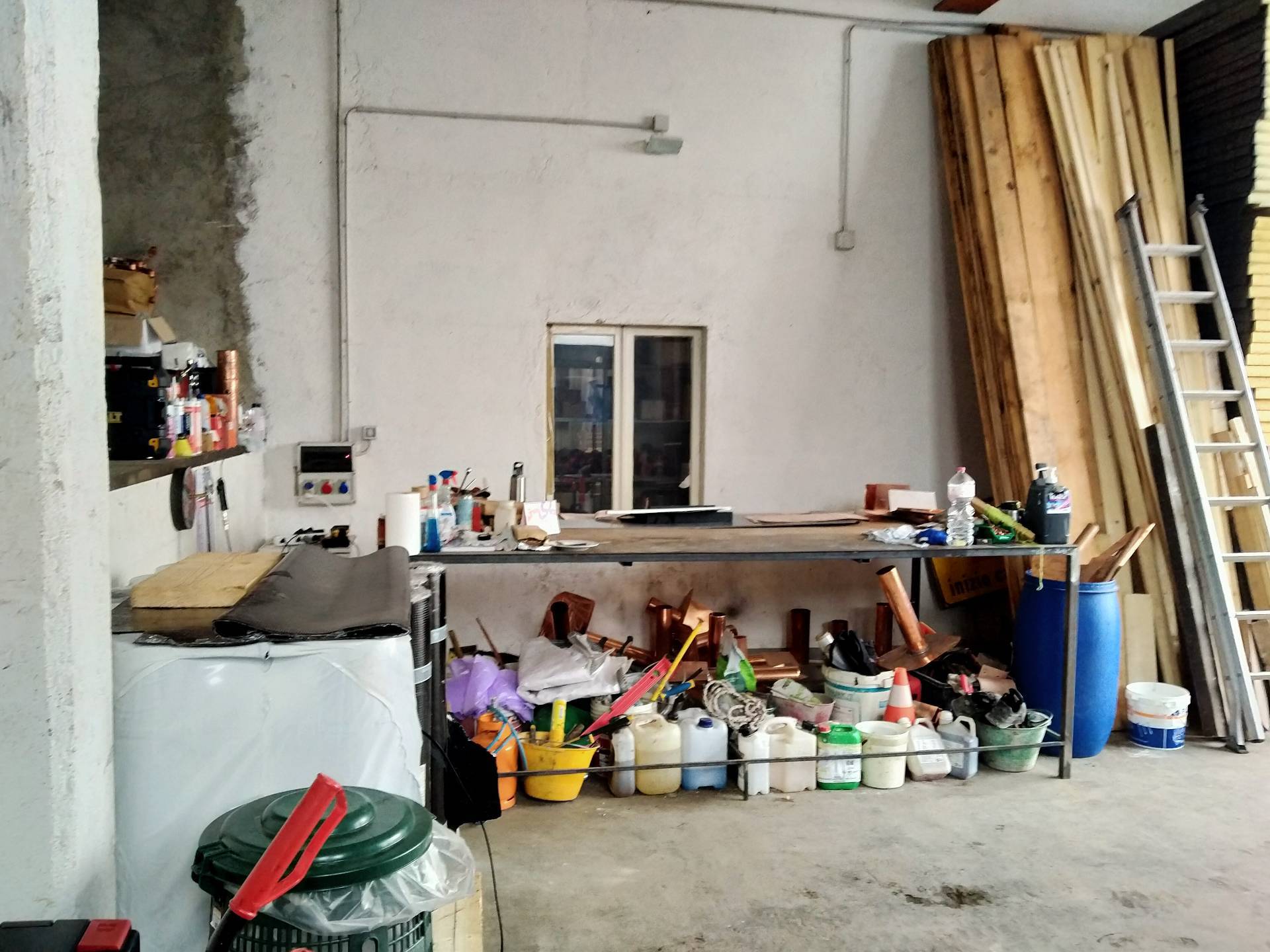 Capannone commerciale / industriale /deposito in vendita a Vergiate