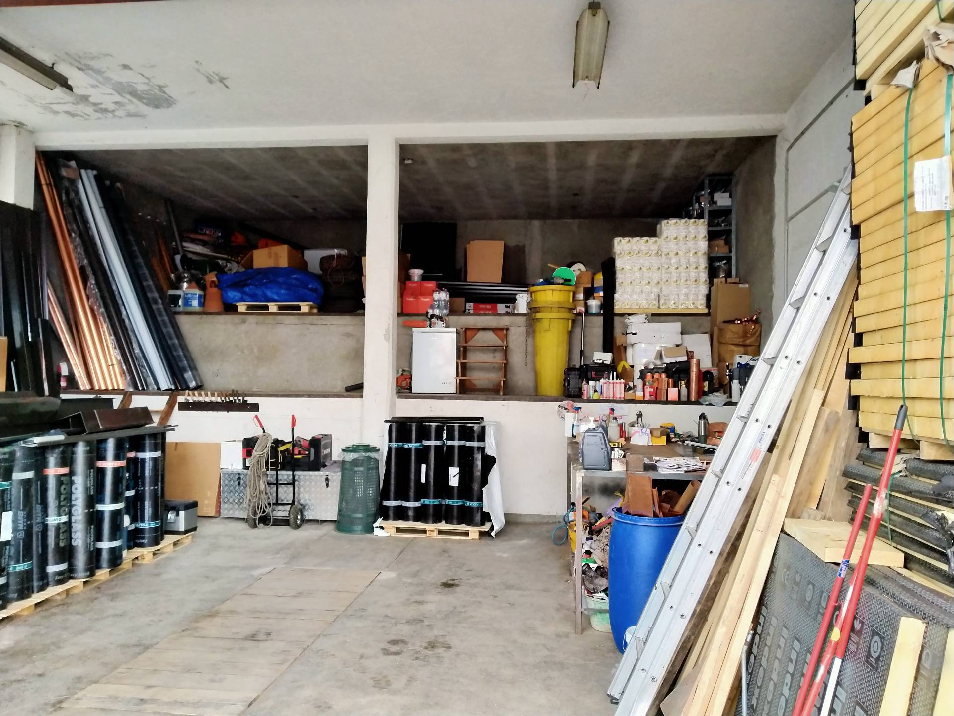 Capannone commerciale / industriale /deposito in vendita a Vergiate