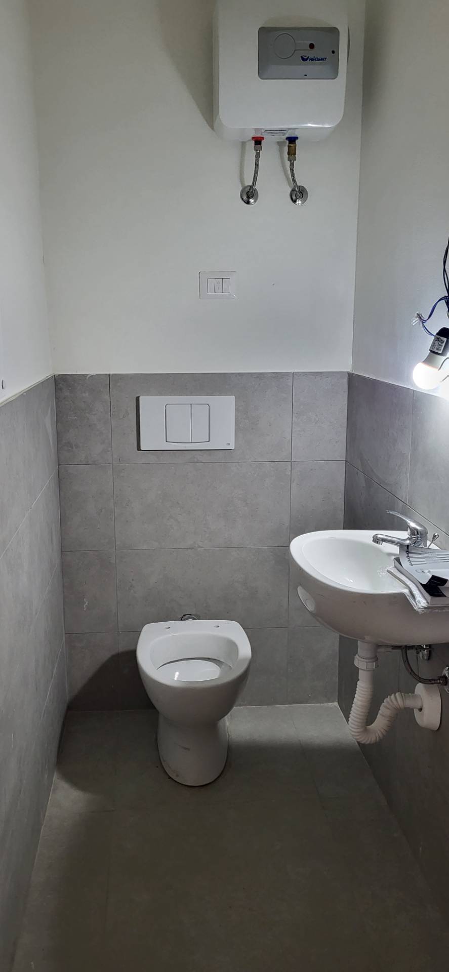 Locale commerciale in affitto a Gallarate