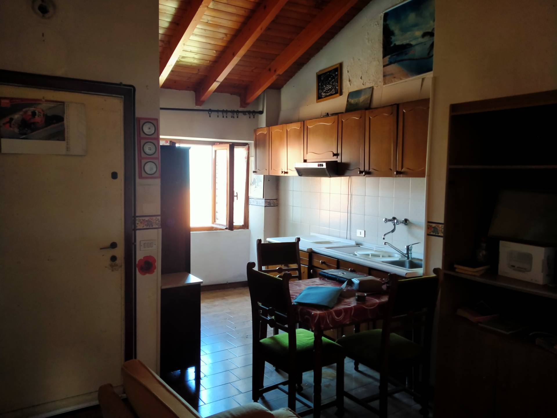due locali in vendita a Azzio