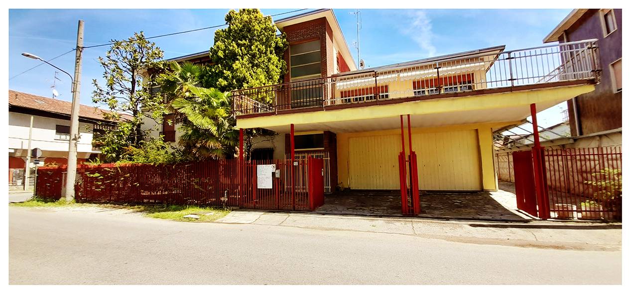 Studio/Ufficio in vendita a Gallarate, Cascinetta