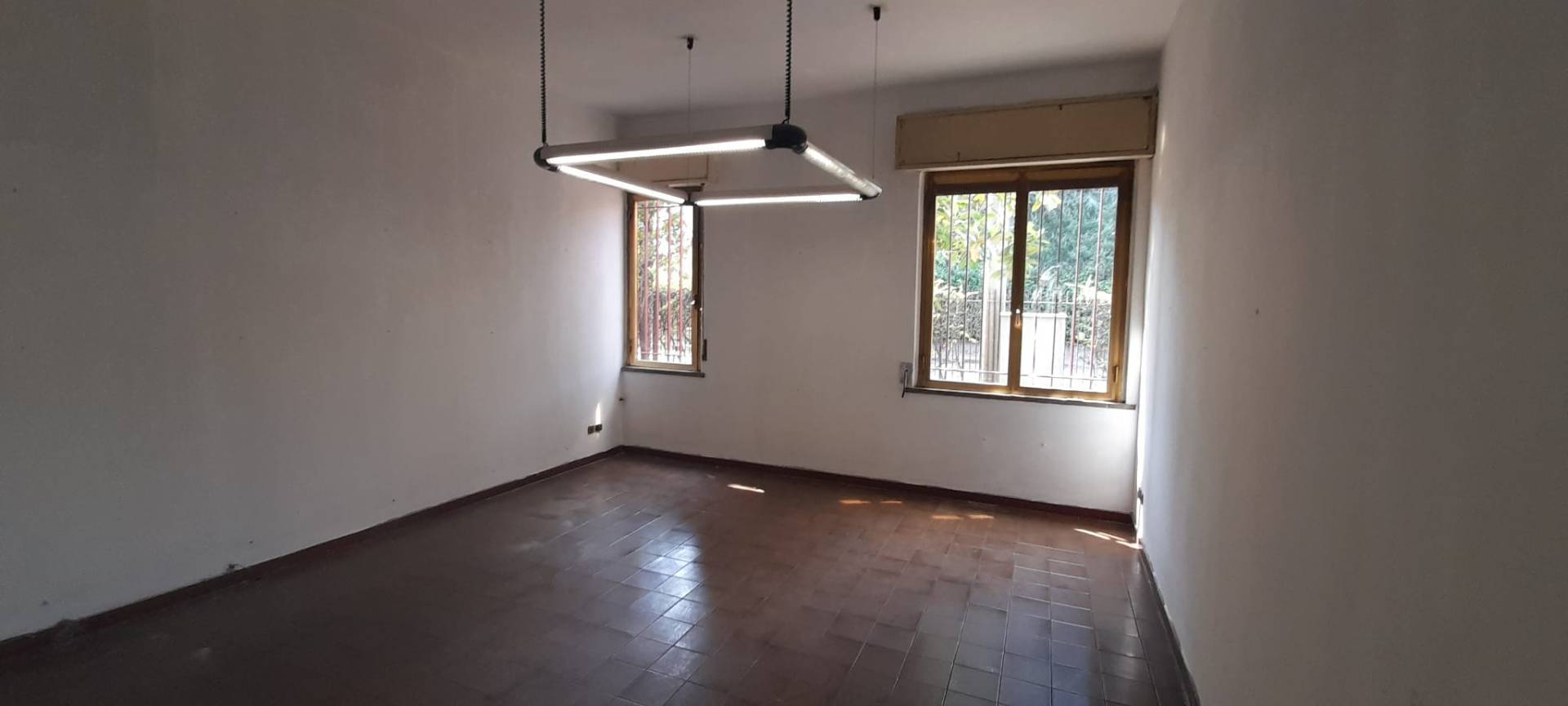 Studio/Ufficio in vendita a Gallarate, Cascinetta