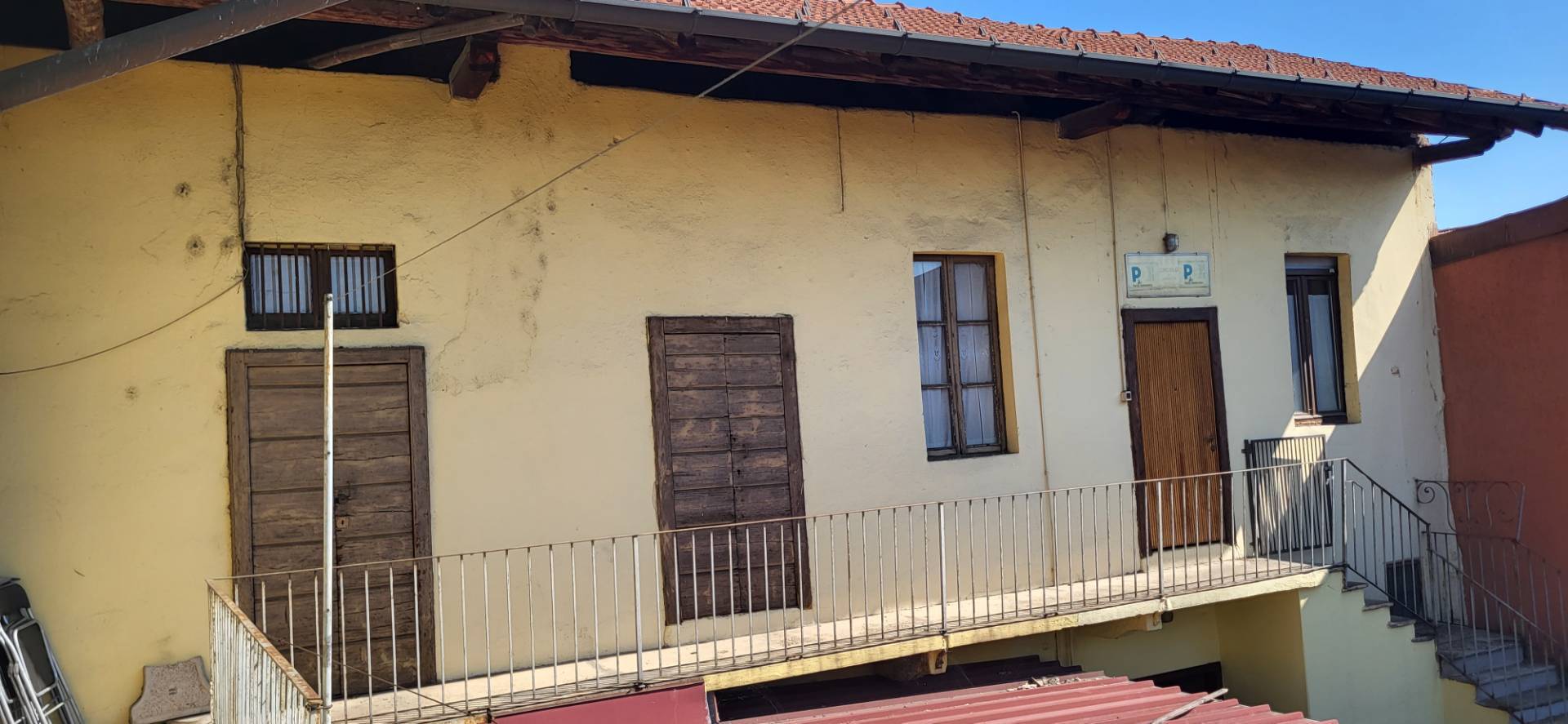 Locale commerciale in vendita a Arsago Seprio