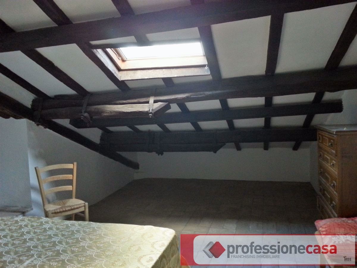 Bilocale arredato in affitto a Mentana