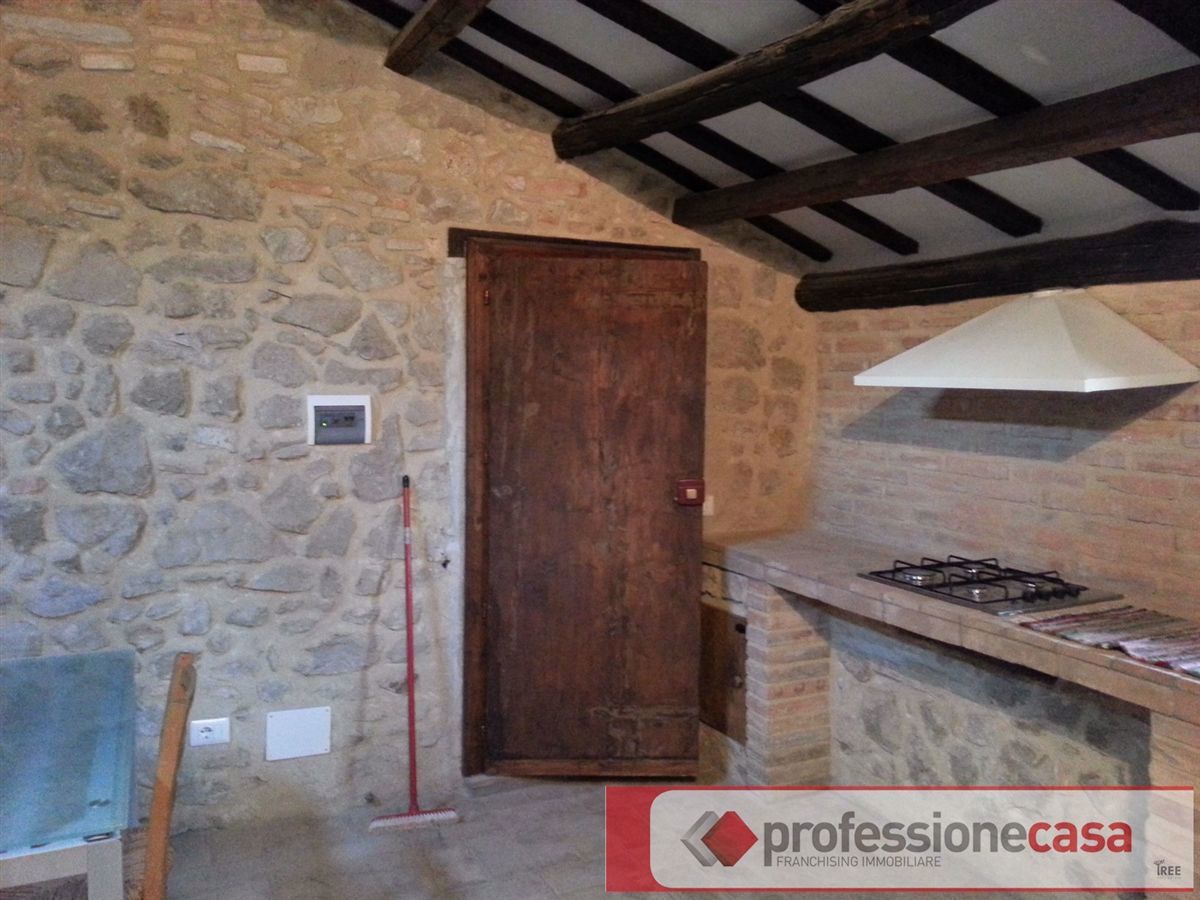 Bilocale arredato in affitto a Mentana