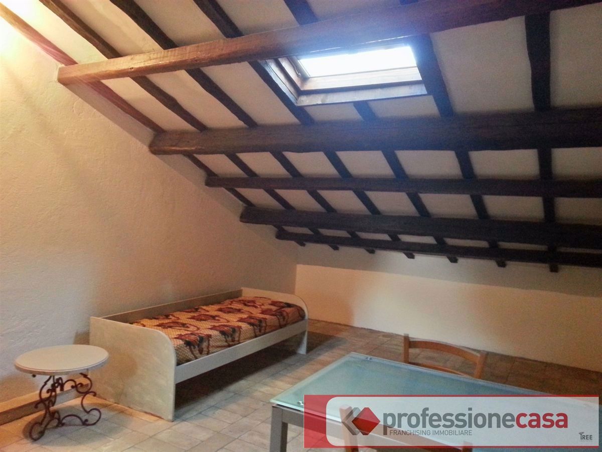 Bilocale arredato in affitto a Mentana