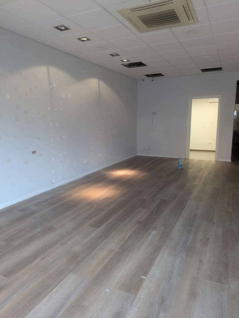 Negozio in affitto a Monterotondo