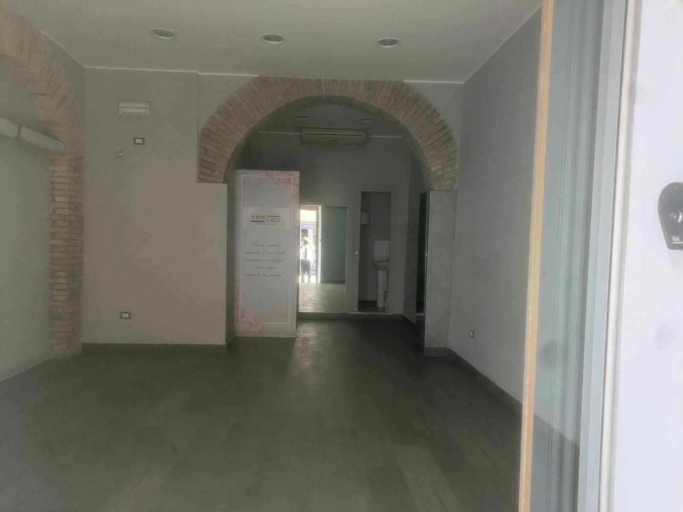 Negozio ristrutturato a Monterotondo