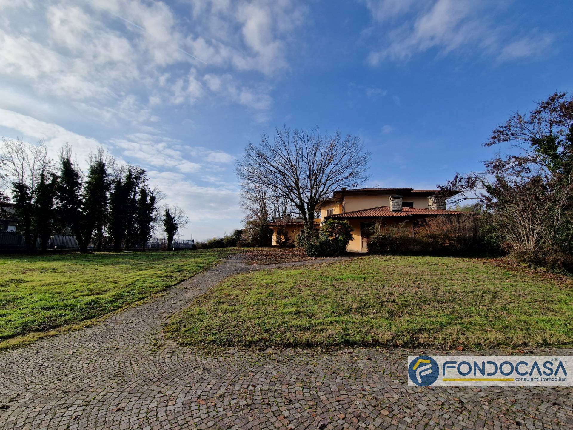 Villa in vendita a Cazzago San Martino