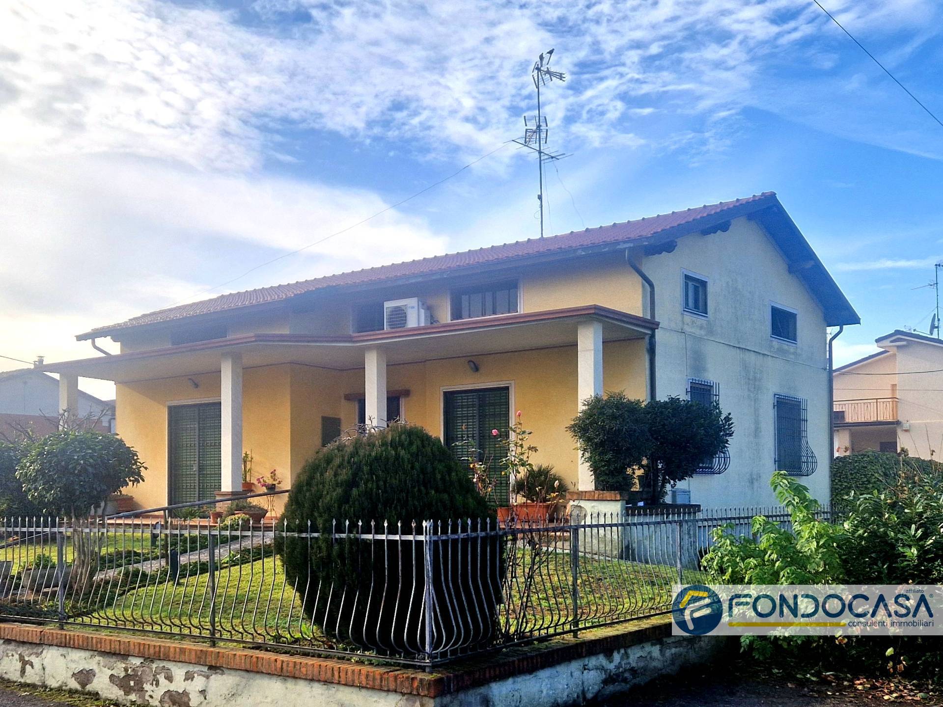 Villa in vendita a Travagliato