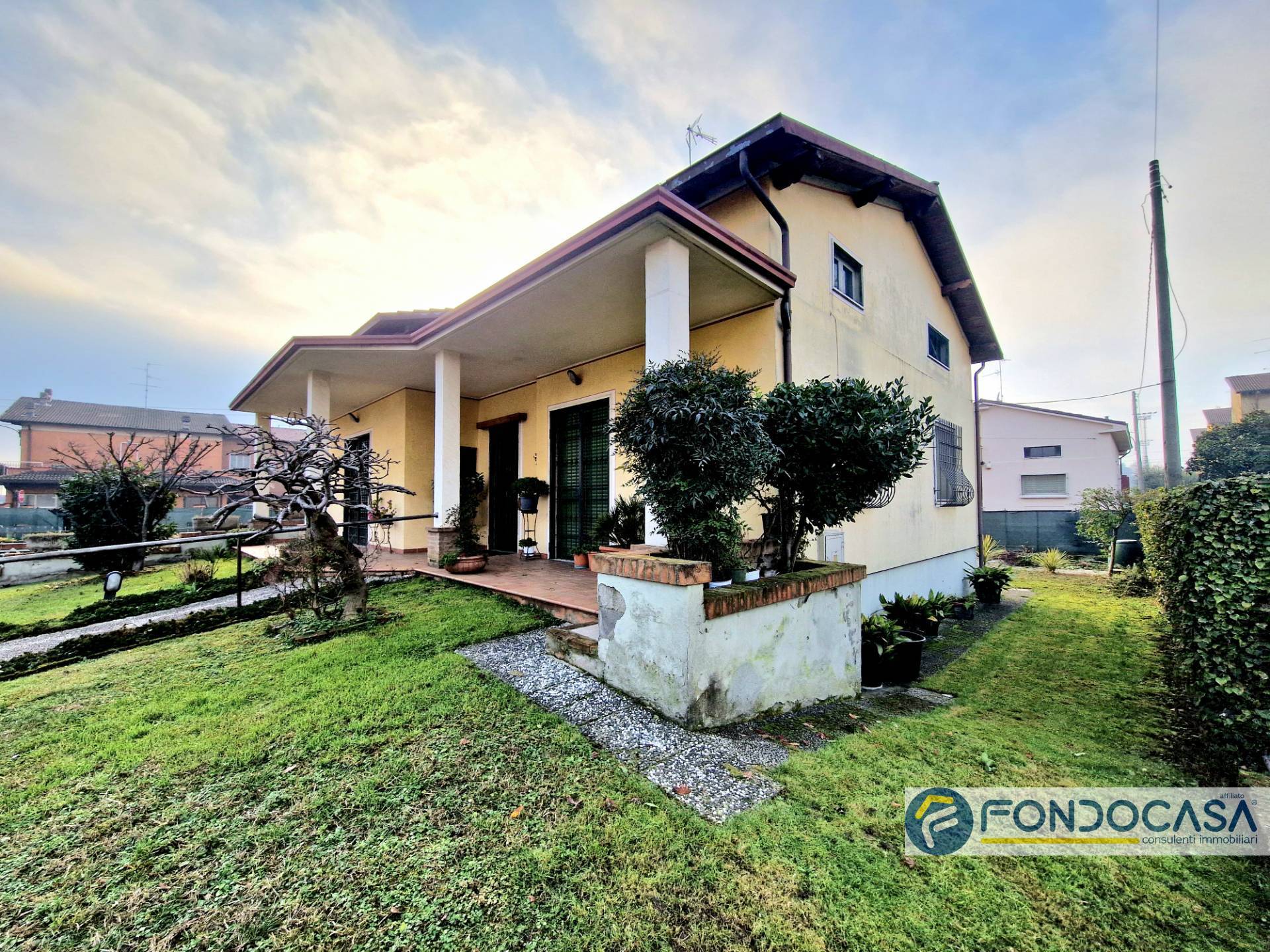 Villa in vendita a Travagliato