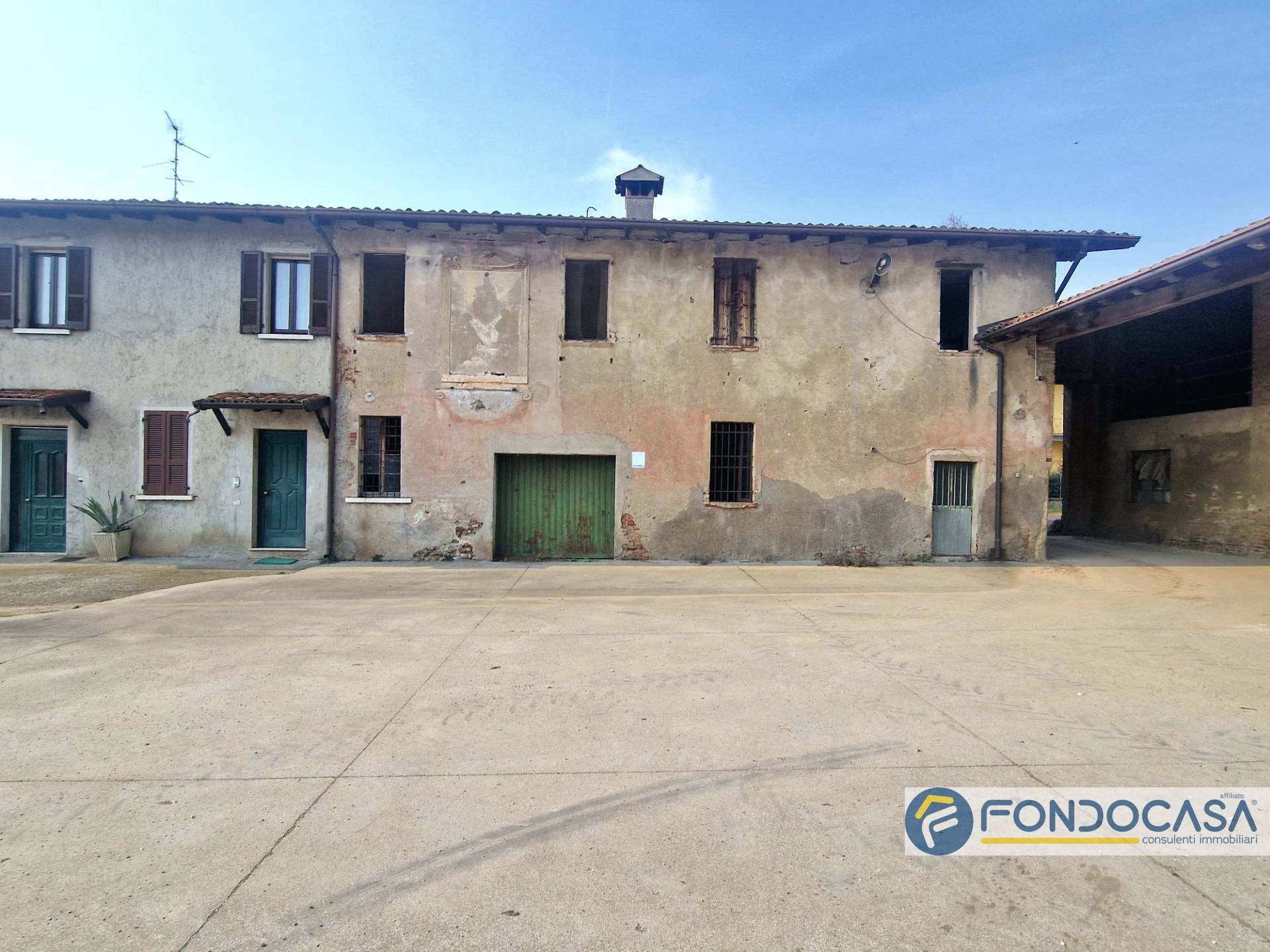 Casale di campagna in vendita a Travagliato