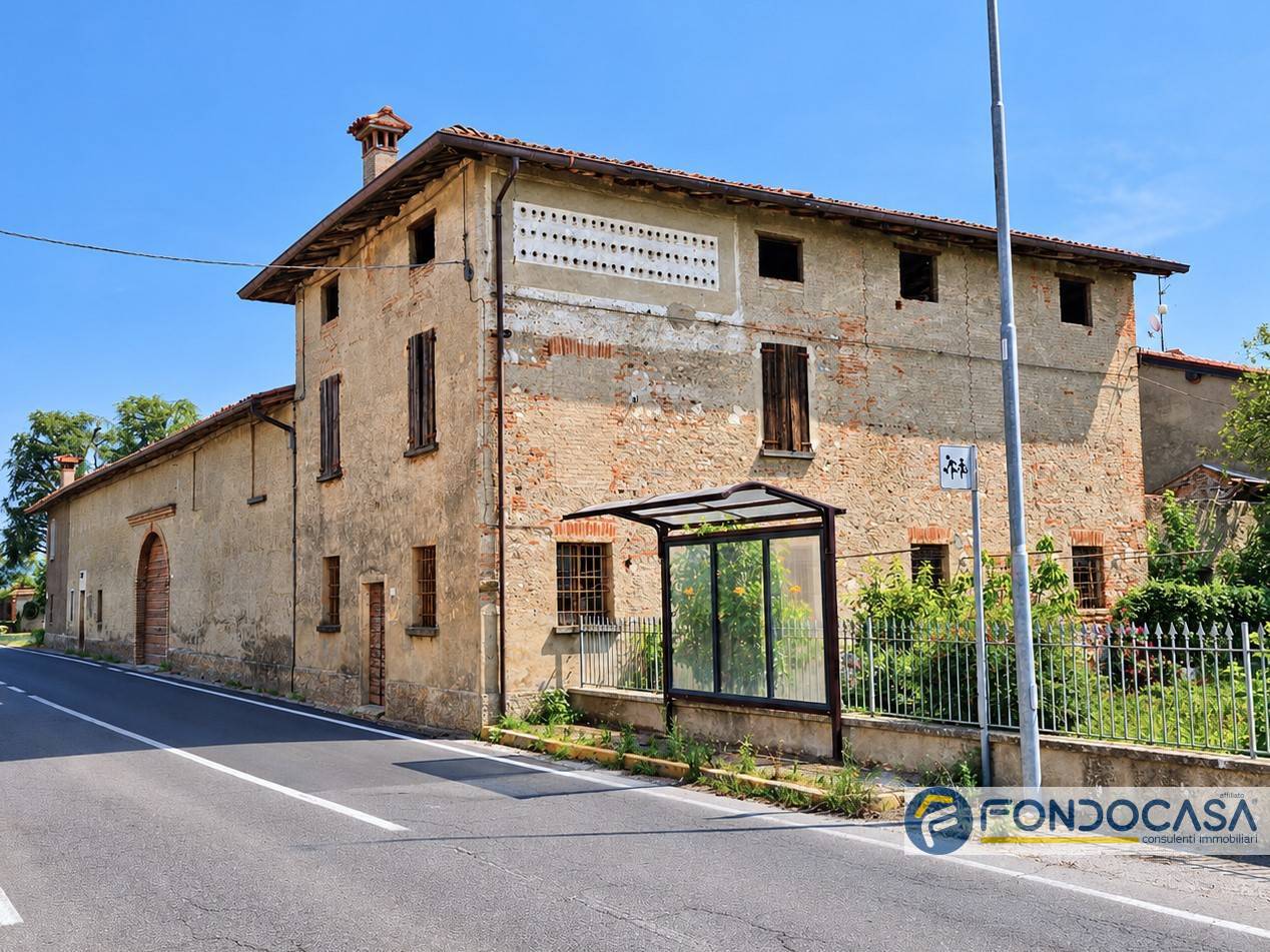 Rustico in vendita a Cazzago San Martino, Pedrocca