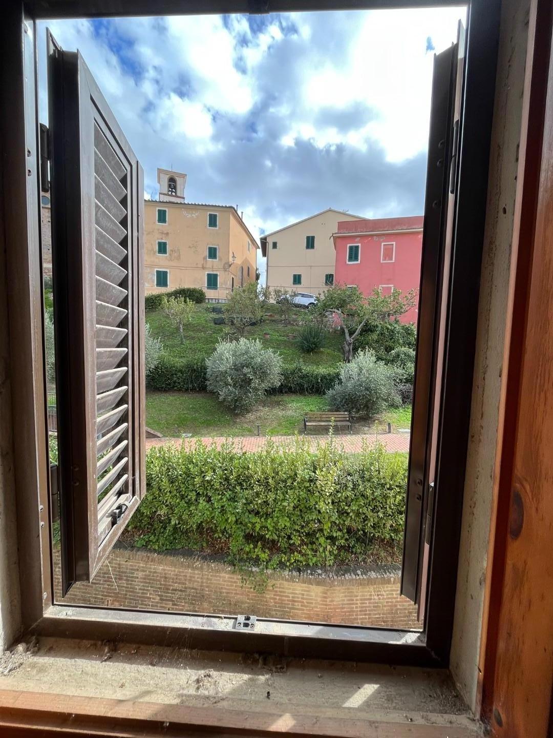 Trilocale in vendita, Pontedera montecastello