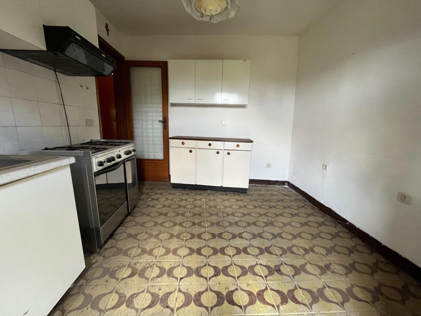 Trilocale in vendita, Pontedera montecastello